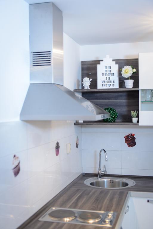 Ema Apartment